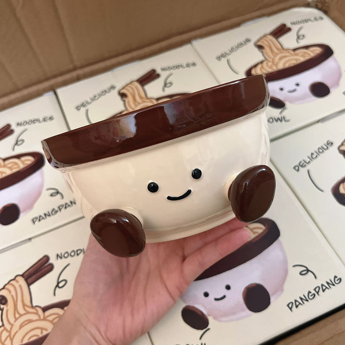 Cute Footed Ceramic Bowl with Little Feet - 1000ML - StillMug